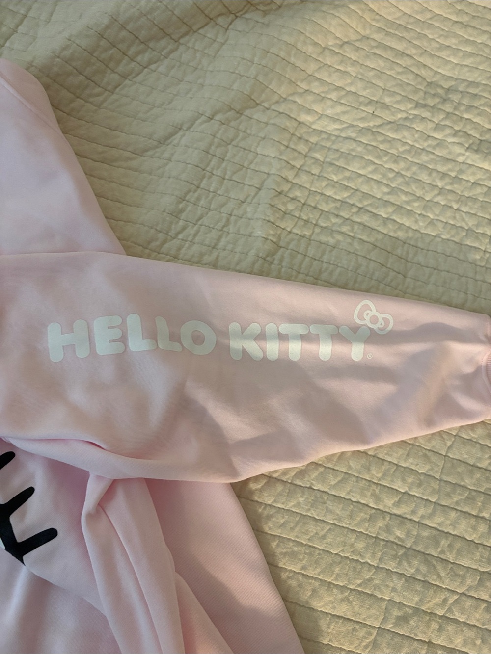 Hello Kitty pullover sweater - Picture 2 of 4
